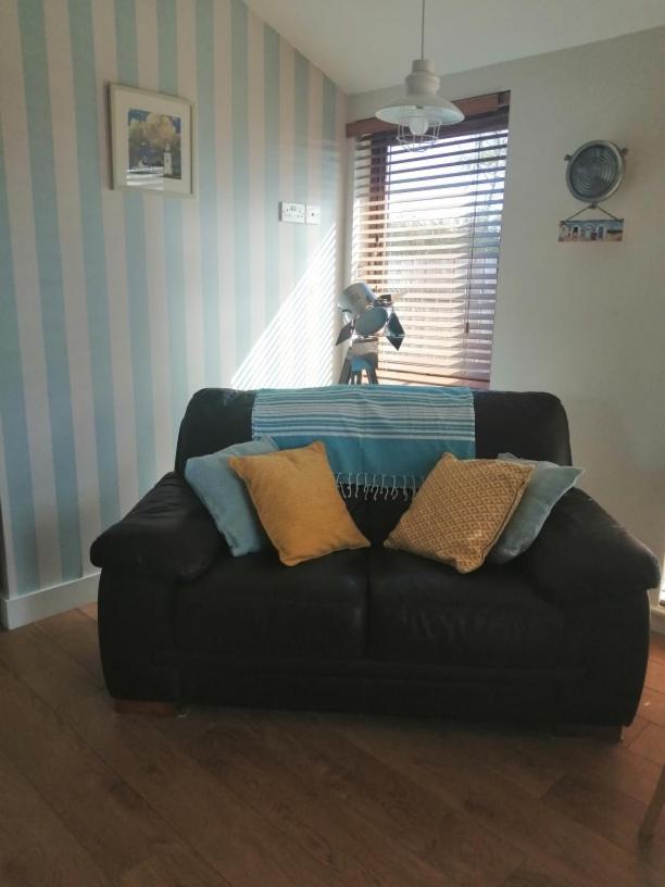 Wild Atlantic Way...cosy Log Cabin Greencastle (Donegal)